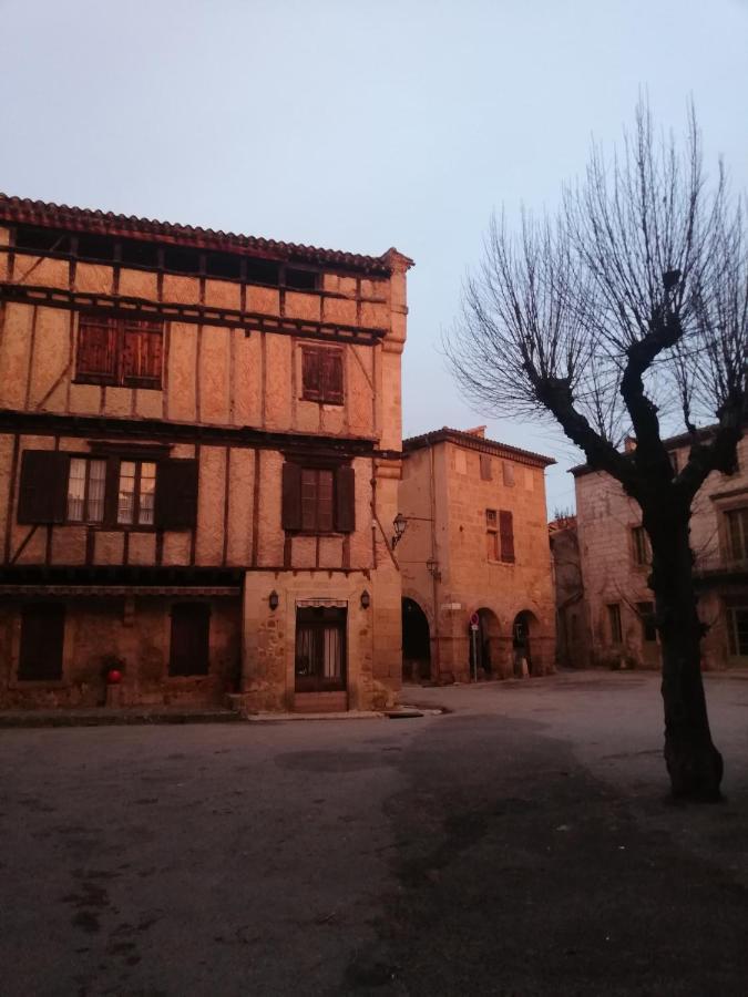 Maison De Nostradamus*** Occitanie Insolite Alet-les-Bains Exterior photo